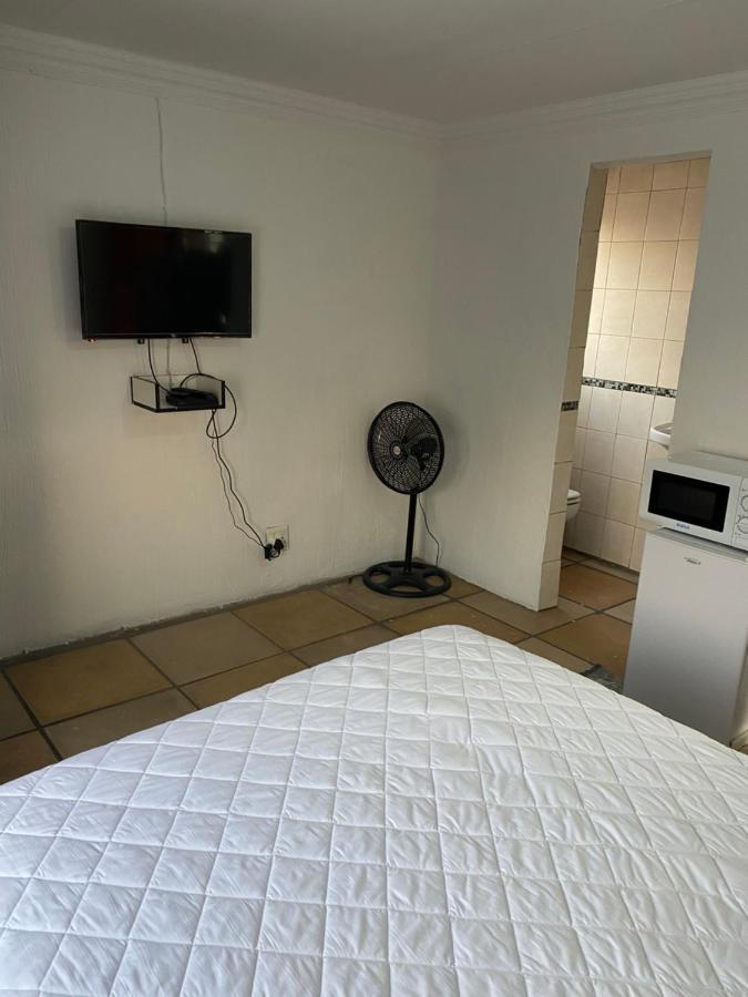 Soweto Towers Guest Accommodation Exterior foto