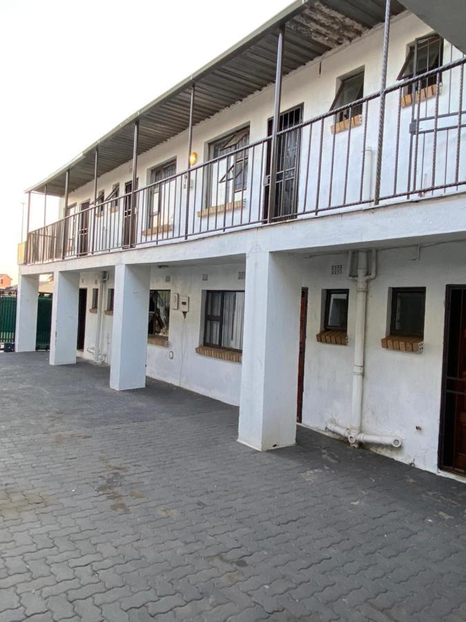 Soweto Towers Guest Accommodation Exterior foto