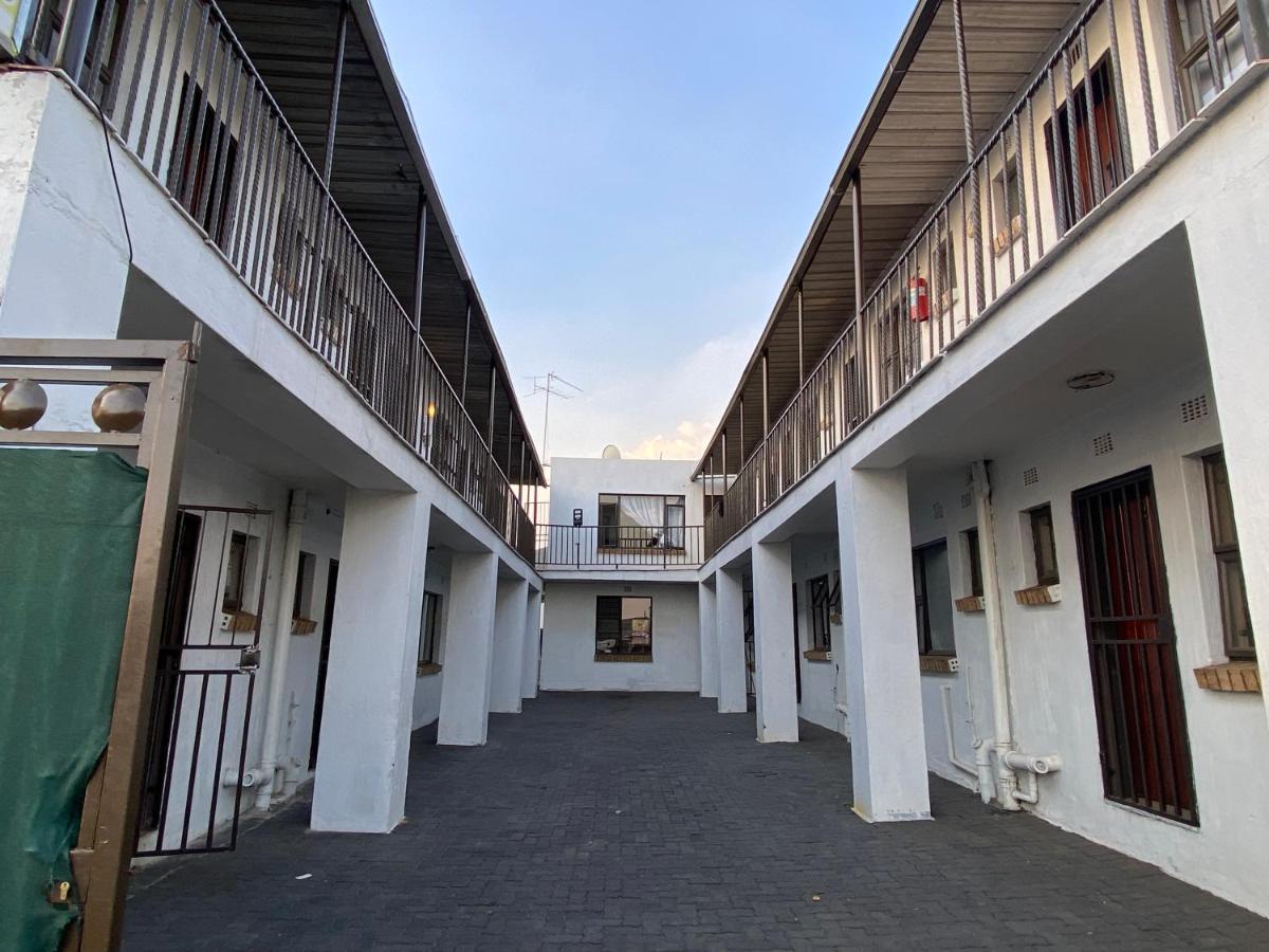Soweto Towers Guest Accommodation Exterior foto