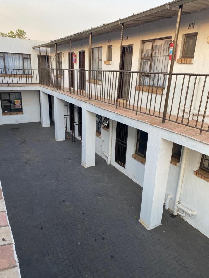 Soweto Towers Guest Accommodation Exterior foto
